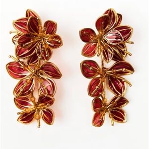 Zara flower earrings post - new - never worn - without tags or card
